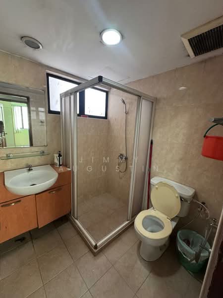 Kondominium untuk Disewa di Bistari Condominium - Jimmy Augustin - Bathroom - PropertyGuru.com.my