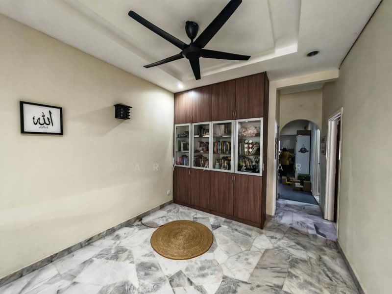 1-storey Terraced House for Sale in Bandar Kinrara Seksyen 5 (Bandar Kinrara) - Johary Adzhar - Interior - PropertyGuru.com.my