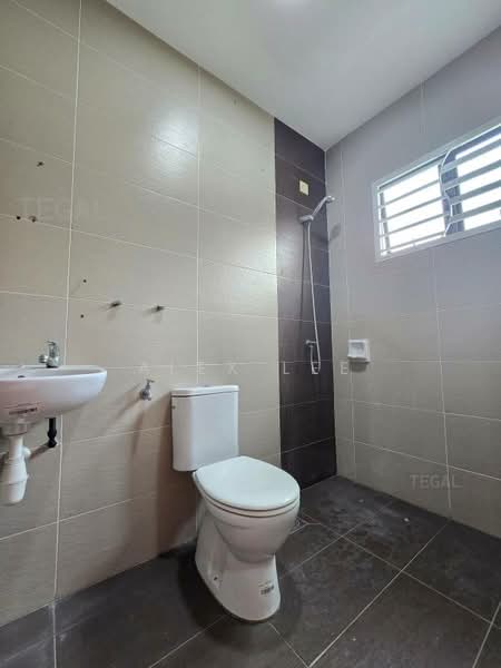 Terraced House for Sale in Bandar Puteri Klang (Klang) - Alex Lee - Bathroom - PropertyGuru.com.my