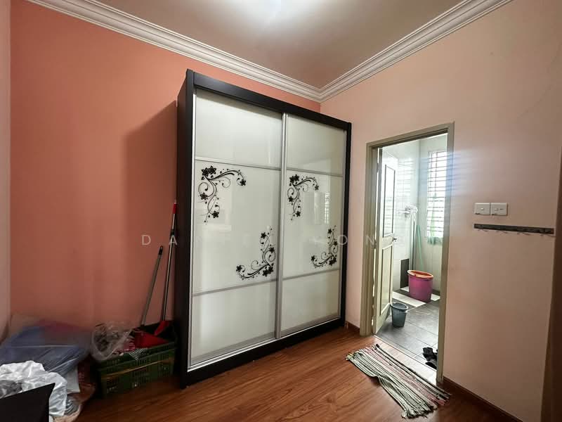 Cluster House for Sale in Taman Gaya (Ulu Tiram) - Daniel Yong - Bedroom - PropertyGuru.com.my