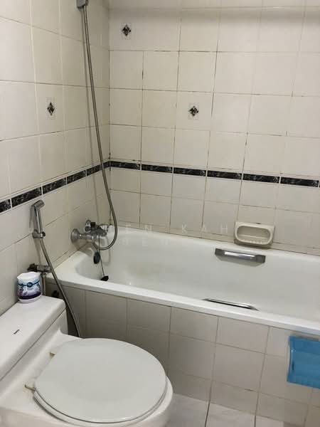 Kondominium untuk Disewa di 202 DC (Desa Cahaya) - Chen Kah Seng - Bathroom - PropertyGuru.com.my
