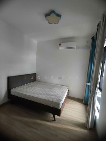 Pangsapuri untuk Disewa di Regalia Park @ Forest City - Lucas Tan - Bedroom - PropertyGuru.com.my