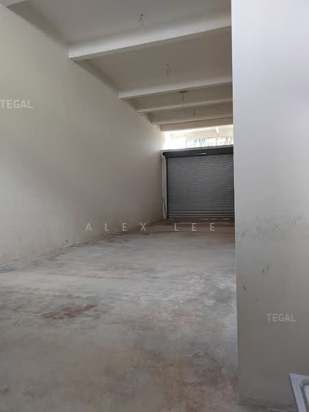 Warehouse for Rent in Shah Alam (Selangor) - Alex Lee - Interior - PropertyGuru.com.my