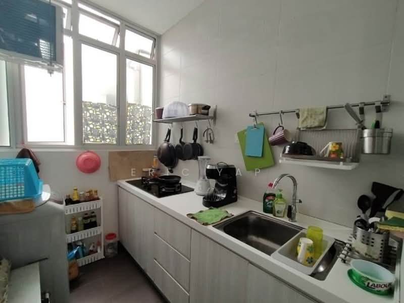 Service Residence for Rent at D'Tasek Residences (Tasek Impian) - ERIC YAP - Kitchen - PropertyGuru.com.my
