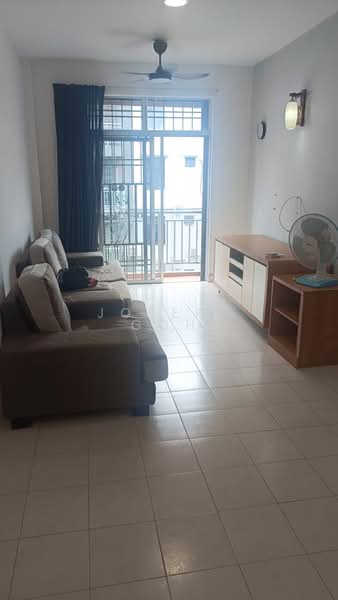 Rumah Flat untuk Dijual di Taman Daya - Jalan Nibong 14 - Joseph Goh - Living Room - PropertyGuru.com.my