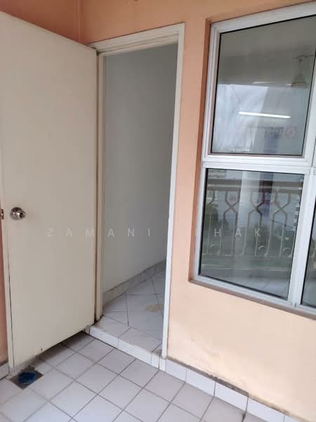 Servis Apartment untuk Disewa di Brunsfield Riverview - Zamani Ishak - Entrance - PropertyGuru.com.my