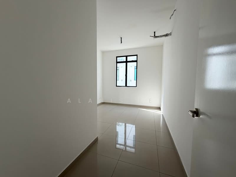 2-storey Terraced House for Sale in Bandar Seri Alam (Masai) - Alanis Lee - PropertyGuru.com.my