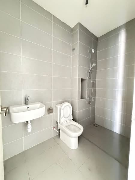 2-storey Terraced House for Sale in Bandar Seri Alam (Masai) - Alanis Lee - PropertyGuru.com.my