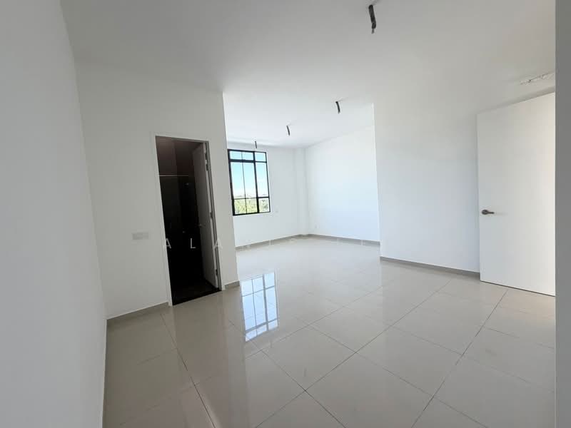 2-storey Terraced House for Sale in Bandar Seri Alam (Masai) - Alanis Lee - PropertyGuru.com.my