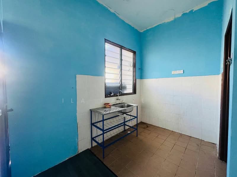 Cluster House for Sale in Bertam Perdana 3 (Kepala Batas) - Ila Fazilah - Kitchen - PropertyGuru.com.my