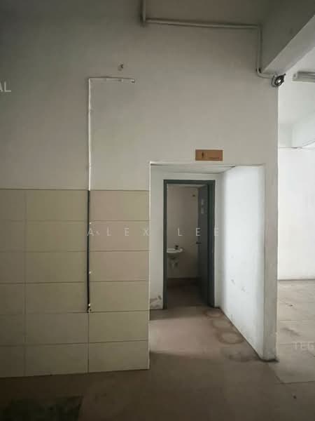 Kedai untuk Disewa di Klang (Selangor) - Alex Lee - Bathroom - PropertyGuru.com.my