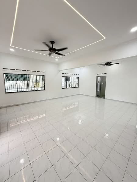 1-storey Terraced House for Sale in Taman Skudai Baru (Skudai) - Annie Chai - Living Room - PropertyGuru.com.my