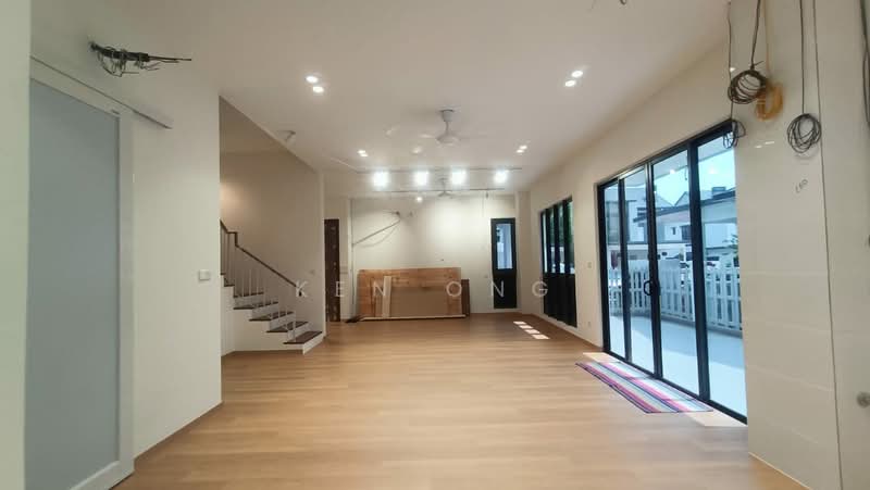 Semi-Detached House for Sale in Shah Alam (Selangor) - Ken Ong - Living Room - PropertyGuru.com.my