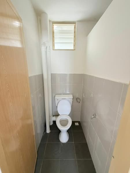 Pangsapuri untuk Dijual di Idaman Selasih - Ila Fazilah - Bathroom - PropertyGuru.com.my