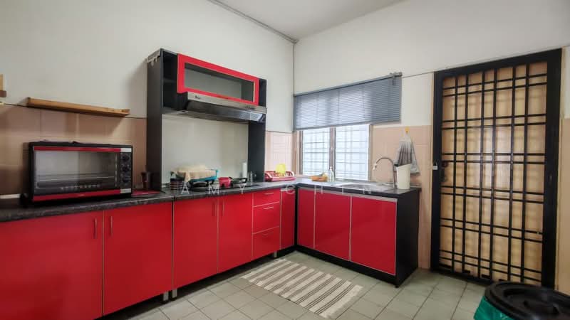 2-storey Terraced House for Sale in Taman Puncak Jalil (Seri Kembangan) - Amy Chin - Kitchen - PropertyGuru.com.my