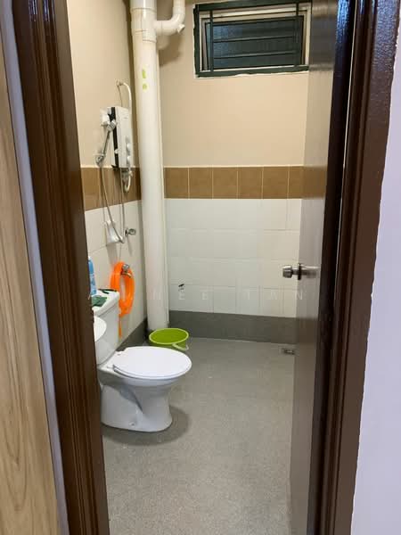 Apartment for Sale at Kipark Apartment - Ai Nee Tan - Bathroom - PropertyGuru.com.my