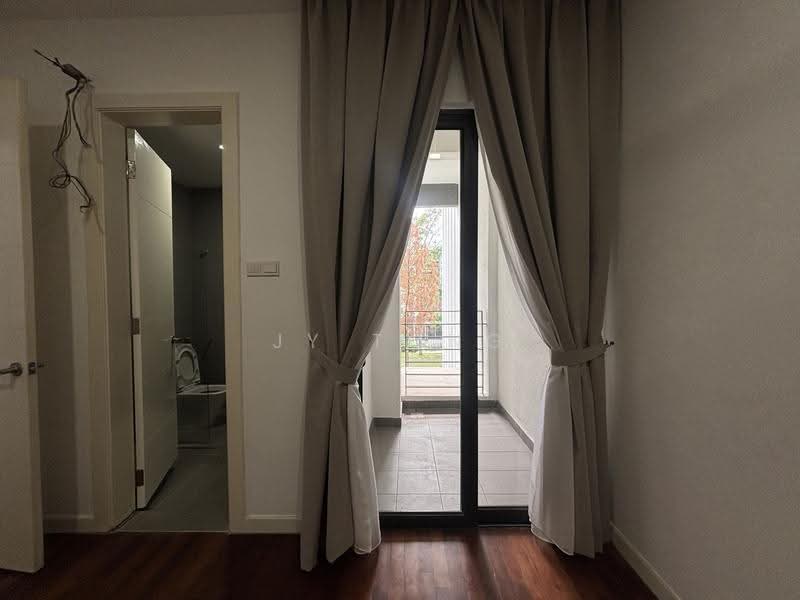 4-storey Terraced House for Sale in Bandar Country Homes (Rawang) - JY Tong - Bathroom - PropertyGuru.com.my