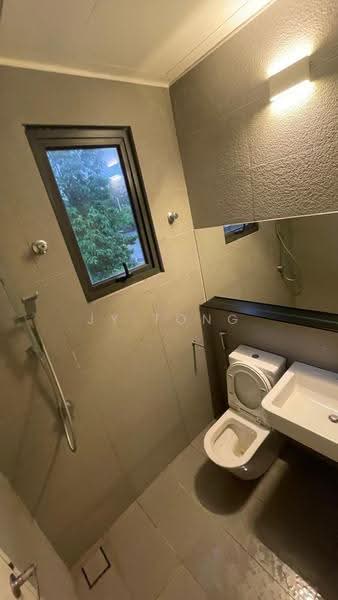 4-storey Terraced House for Sale in Bandar Country Homes (Rawang) - JY Tong - Bathroom - PropertyGuru.com.my