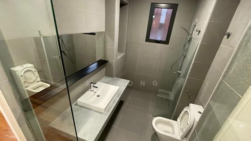 4-storey Terraced House for Sale in Bandar Country Homes (Rawang) - JY Tong - Bathroom - PropertyGuru.com.my