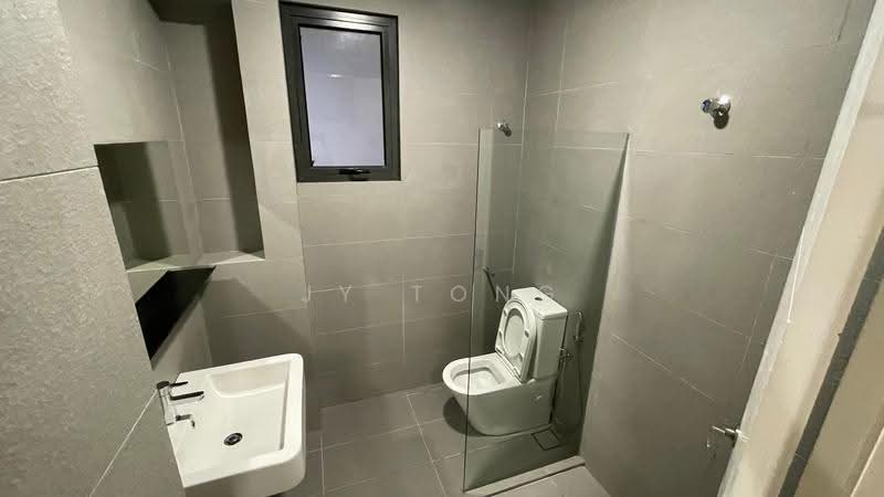 4-storey Terraced House for Sale in Bandar Country Homes (Rawang) - JY Tong - Bathroom - PropertyGuru.com.my