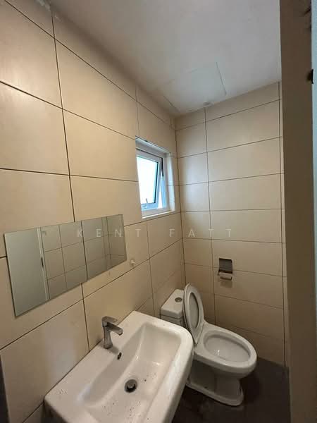 Condominium for Sale at The Holmes 1 - Kent Fatt - Bathroom - PropertyGuru.com.my