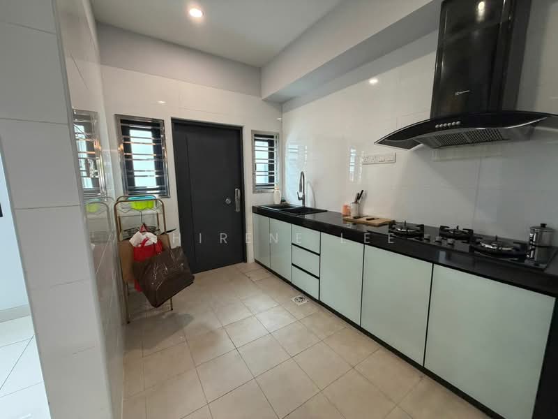 2-storey Terraced House for Rent in Taman Glenmarie (Johor Bahru) - Shirene Lee - Kitchen - PropertyGuru.com.my