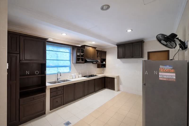 Semi-Detached House for Sale in Taman Kajang Impian (Kajang) - Nor Azdlin Adnan - Kitchen - PropertyGuru.com.my
