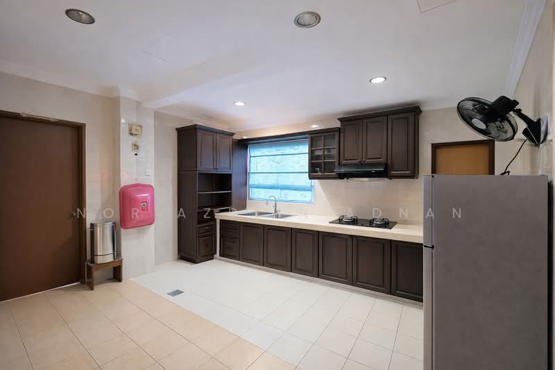 Semi-Detached House for Sale in Taman Kajang Impian (Kajang) - Nor Azdlin Adnan - Kitchen - PropertyGuru.com.my