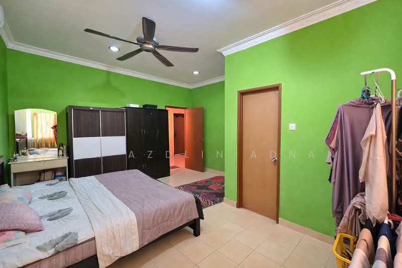 Semi-Detached House for Sale in Taman Kajang Impian (Kajang) - Nor Azdlin Adnan - Bedroom - PropertyGuru.com.my