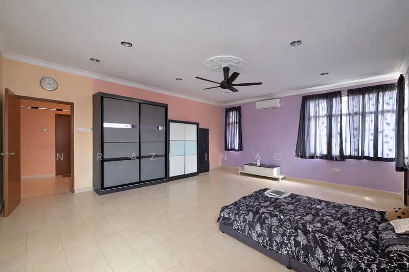 Semi-Detached House for Sale in Taman Kajang Impian (Kajang) - Nor Azdlin Adnan - Bedroom - PropertyGuru.com.my