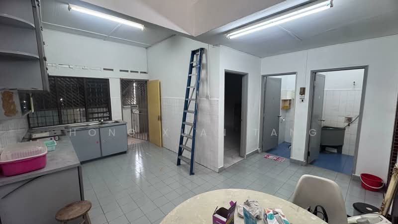 1-storey Terraced House for Sale in Taman Johor Jaya (Johor Bahru) - Hong Xuan Tang - Kitchen - PropertyGuru.com.my