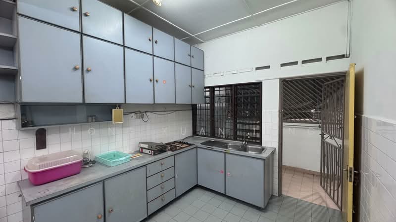 1-storey Terraced House for Sale in Taman Johor Jaya (Johor Bahru) - Hong Xuan Tang - Kitchen - PropertyGuru.com.my