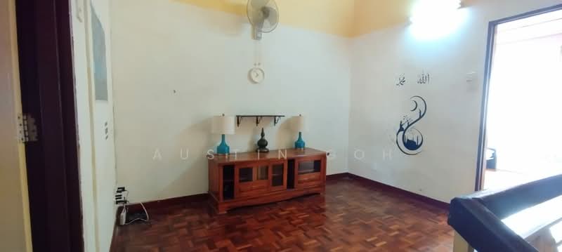 2-storey Terraced House for Sale in Bandar Baru Bangi (Selangor) - Austin Goh - Living Room - PropertyGuru.com.my