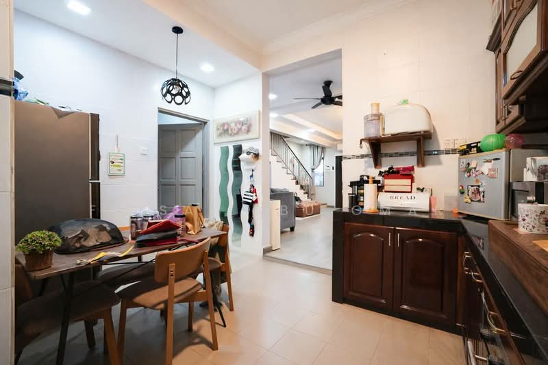 Rumah Teres 2 Tingkat untuk Dijual di Taman Sierra Ukay (Ulu Kelang) - Faisal Abu Omar - Kitchen - PropertyGuru.com.my