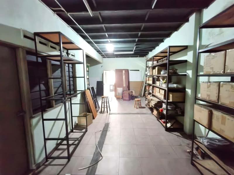 Kedai untuk Dijual di Taman Johor Jaya (Johor Bahru) - Marcus Loh - Interior - PropertyGuru.com.my