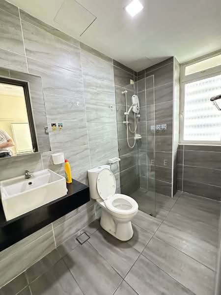 Service Residence for Rent at KSL Residence @ Daya - Alanis Lee - Bathroom - PropertyGuru.com.my