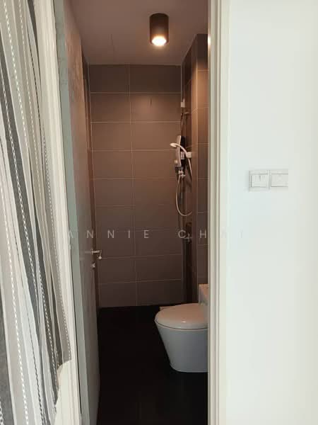 Kondominium untuk Dijual di Skysuites @ Meldrum Hills - Annie Chai - Bathroom - PropertyGuru.com.my