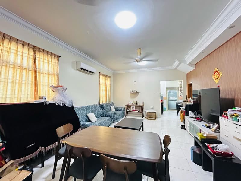 2-storey Terraced House for Sale in Ulu Tiram (Johor) - Huiling Cheong - Living Room - PropertyGuru.com.my