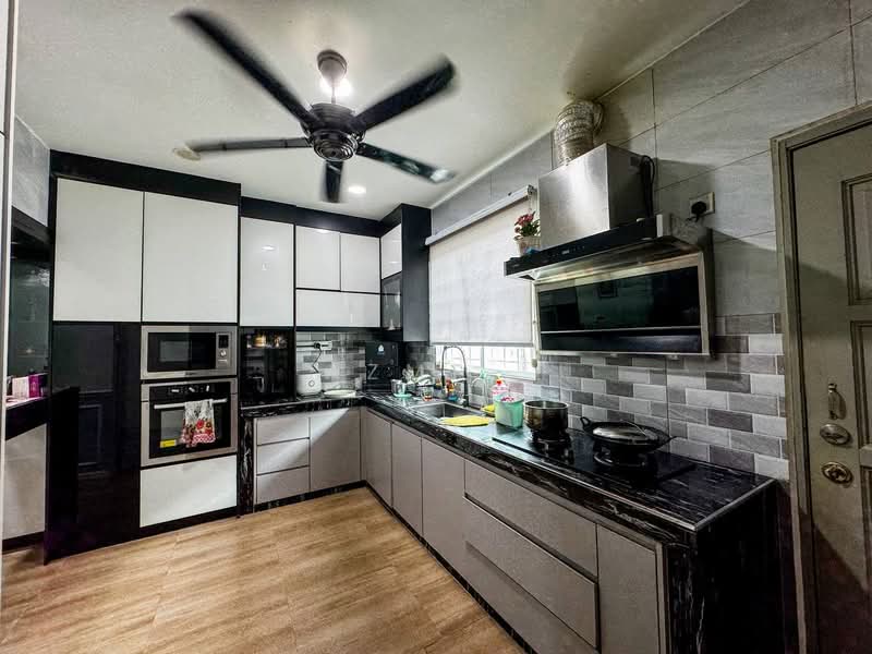Rumah Teres 2 Tingkat untuk Dijual di Bandar Sunway (Sunway) - Azmi . - Kitchen - PropertyGuru.com.my