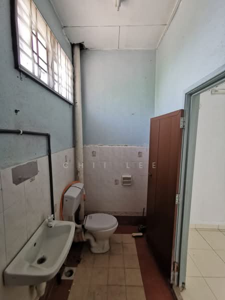 Rumah Teres 2 Tingkat untuk Dijual di Taman Bidara (Bukit Mertajam) - Chii Lee - Bathroom - PropertyGuru.com.my
