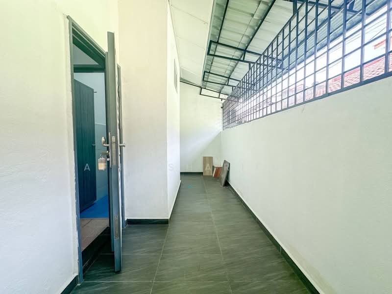 Rumah Teres untuk Dijual di Taman Seri Sementa (Kapar) - Syafiq Sharifudin - Corridor - PropertyGuru.com.my