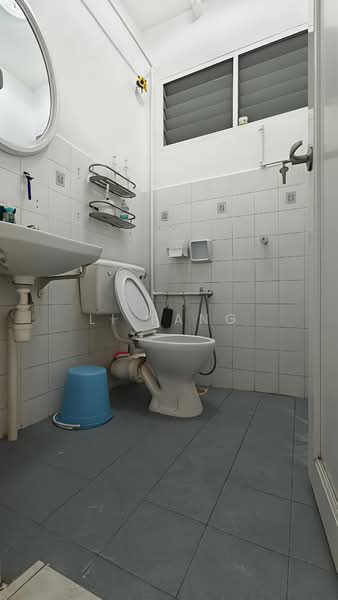 Pangsapuri untuk Dijual di Taman Seri Sari (Sunshine Garden) - Li Fang - Bathroom - PropertyGuru.com.my