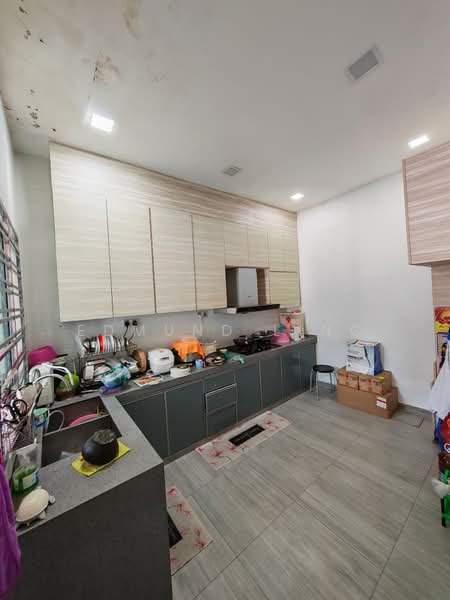 Cluster House for Sale in Skudai (Johor) - Edmund Ling - Kitchen - PropertyGuru.com.my