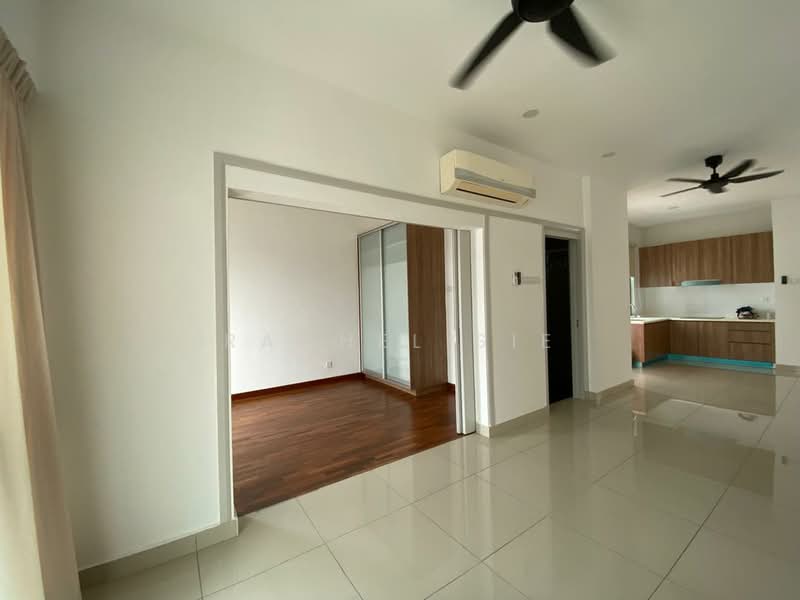 Kediaman Servis untuk Disewa di Pacific Star (Service Residence) - Rachel Sie - Living Room - PropertyGuru.com.my