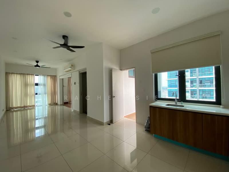 Kediaman Servis untuk Disewa di Pacific Star (Service Residence) - Rachel Sie - Living Room - PropertyGuru.com.my
