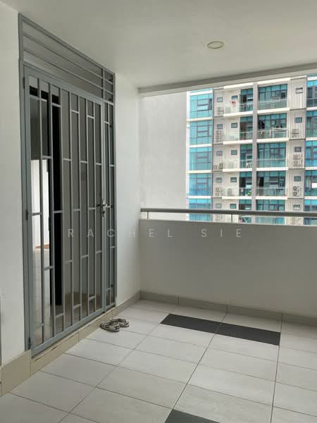 Kediaman Servis untuk Disewa di Pacific Star (Service Residence) - Rachel Sie - Balcony - PropertyGuru.com.my