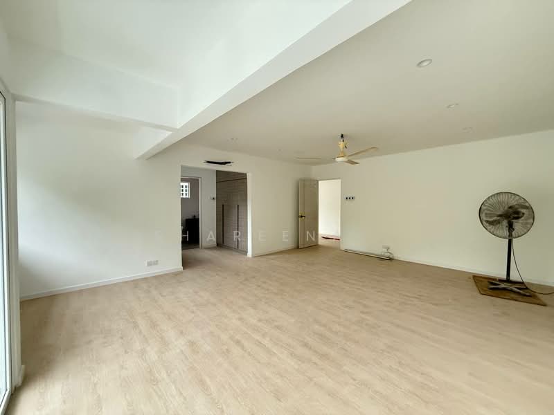 For Sale - End Lot Double Storey Semi-D at Taman Melawati KL