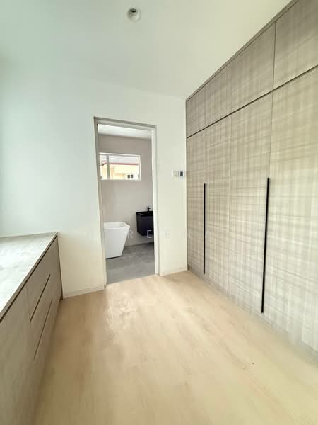 For Sale - End Lot Double Storey Semi-D at Taman Melawati KL