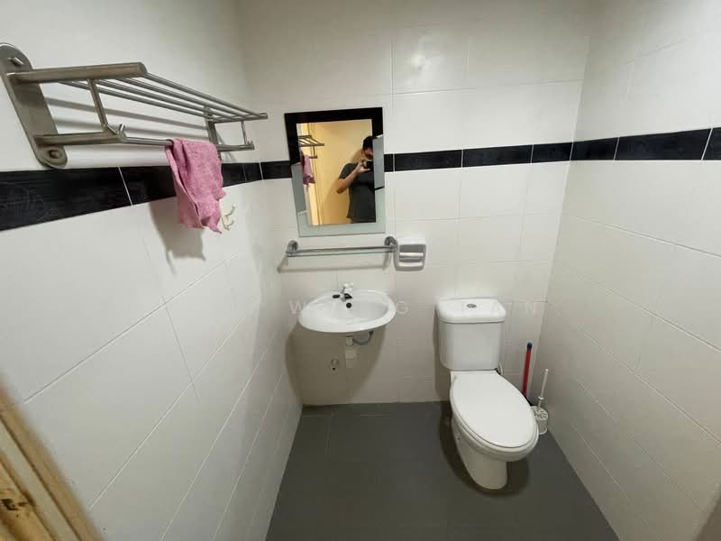Servis Apartment untuk Disewa di Tebrau City Residences - Jun Weng Tan - Bathroom - PropertyGuru.com.my