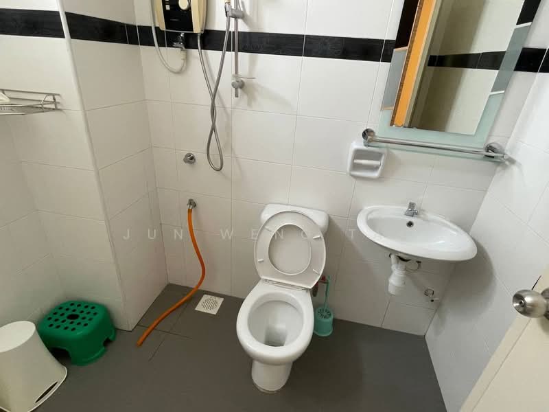 Servis Apartment untuk Disewa di Tebrau City Residences - Jun Weng Tan - Bathroom - PropertyGuru.com.my